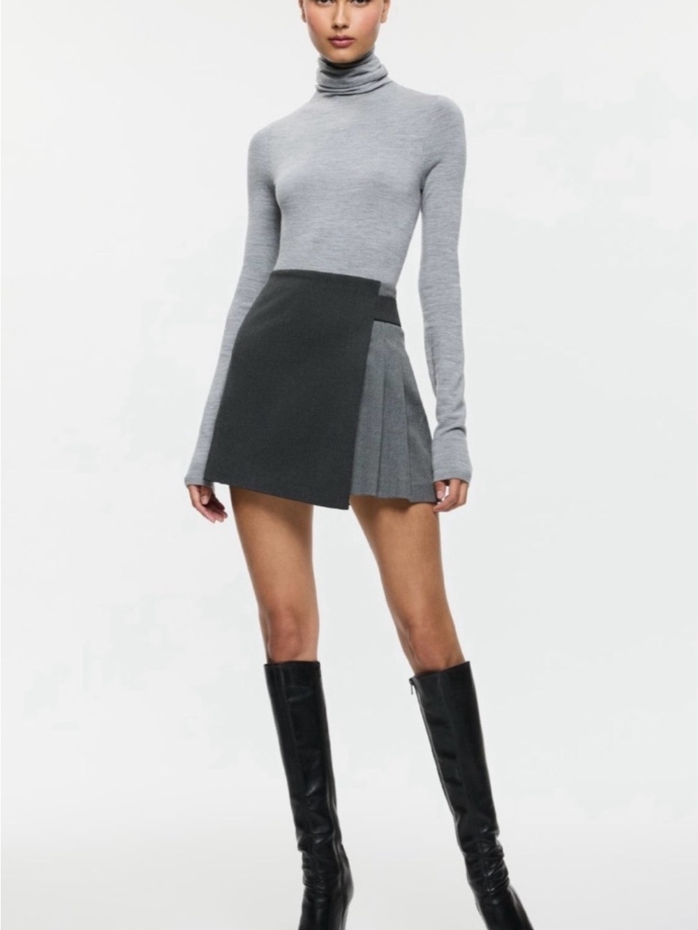 Alice + Olivia Toni Asymmetrical Pleated Wrap Mini Skirt Size 8 Gray NWT